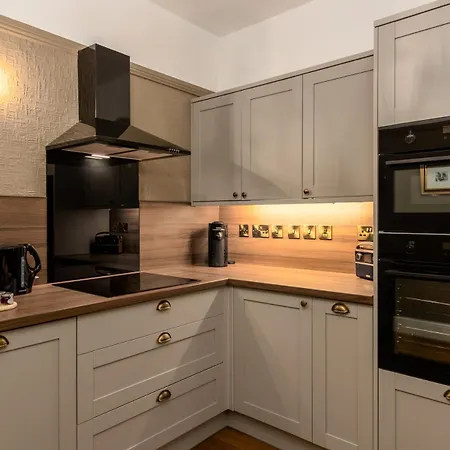 Raise View House * Ambleside