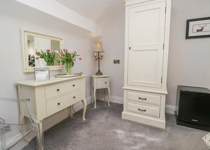 Raise View House * Ambleside