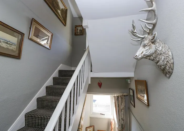 Raise View House * Ambleside