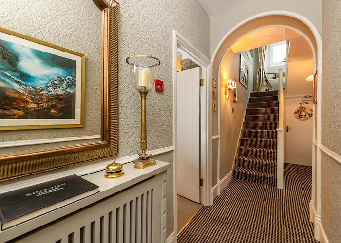 Raise View House * Ambleside