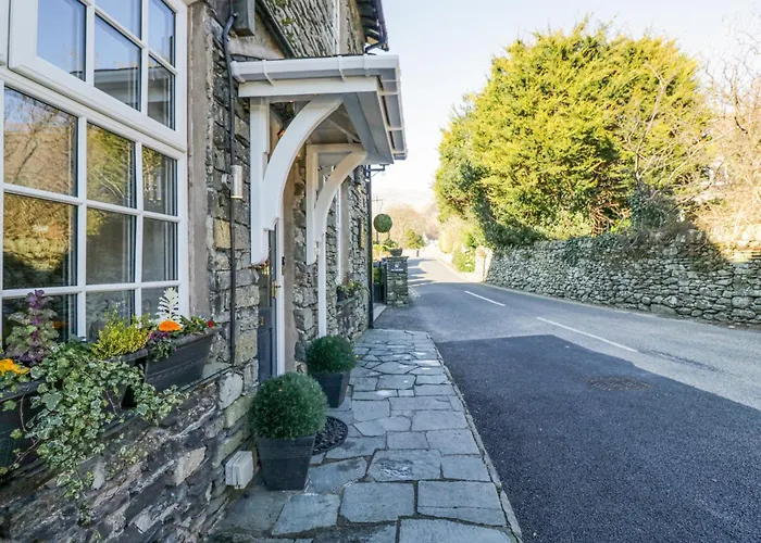 Raise View House * Ambleside